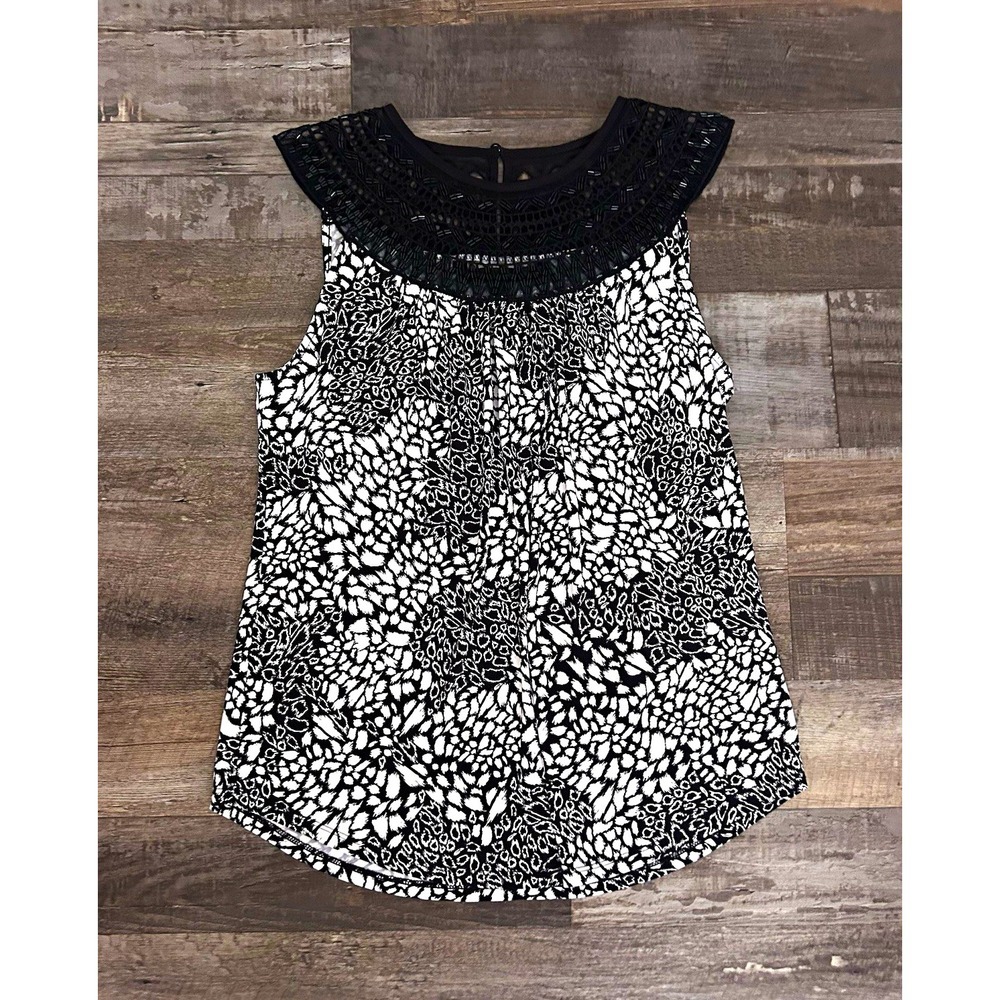 White House Black Market S Animal Print Lace Yoke Blouse Round Neck Pullover